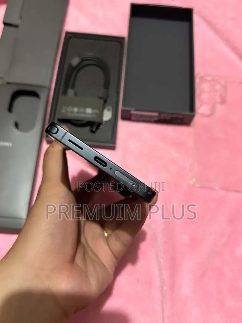 New Samsung Galaxy S26 Ultra 5G 1 TB Gray