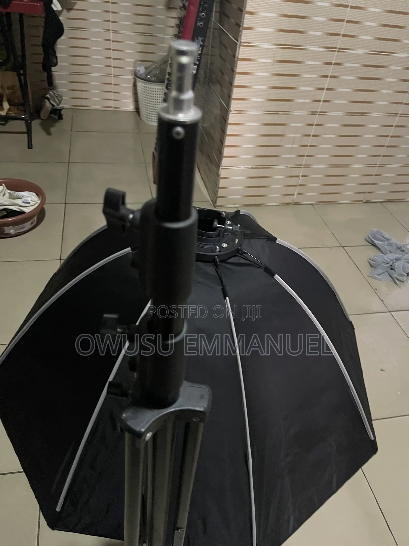 Camera ,Lens ,Memory, Soft Box ,Stand, Flashlight, Trigger