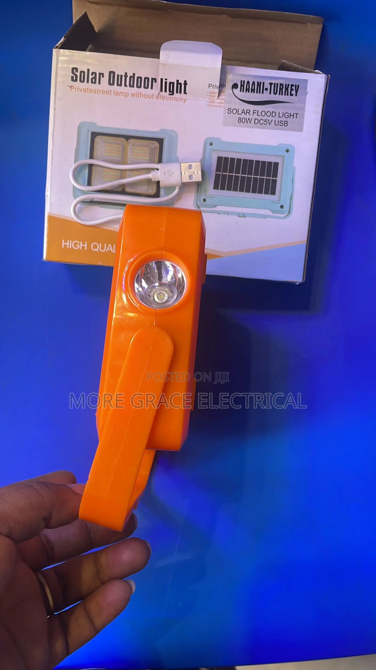 200w Solar Chargeable Light