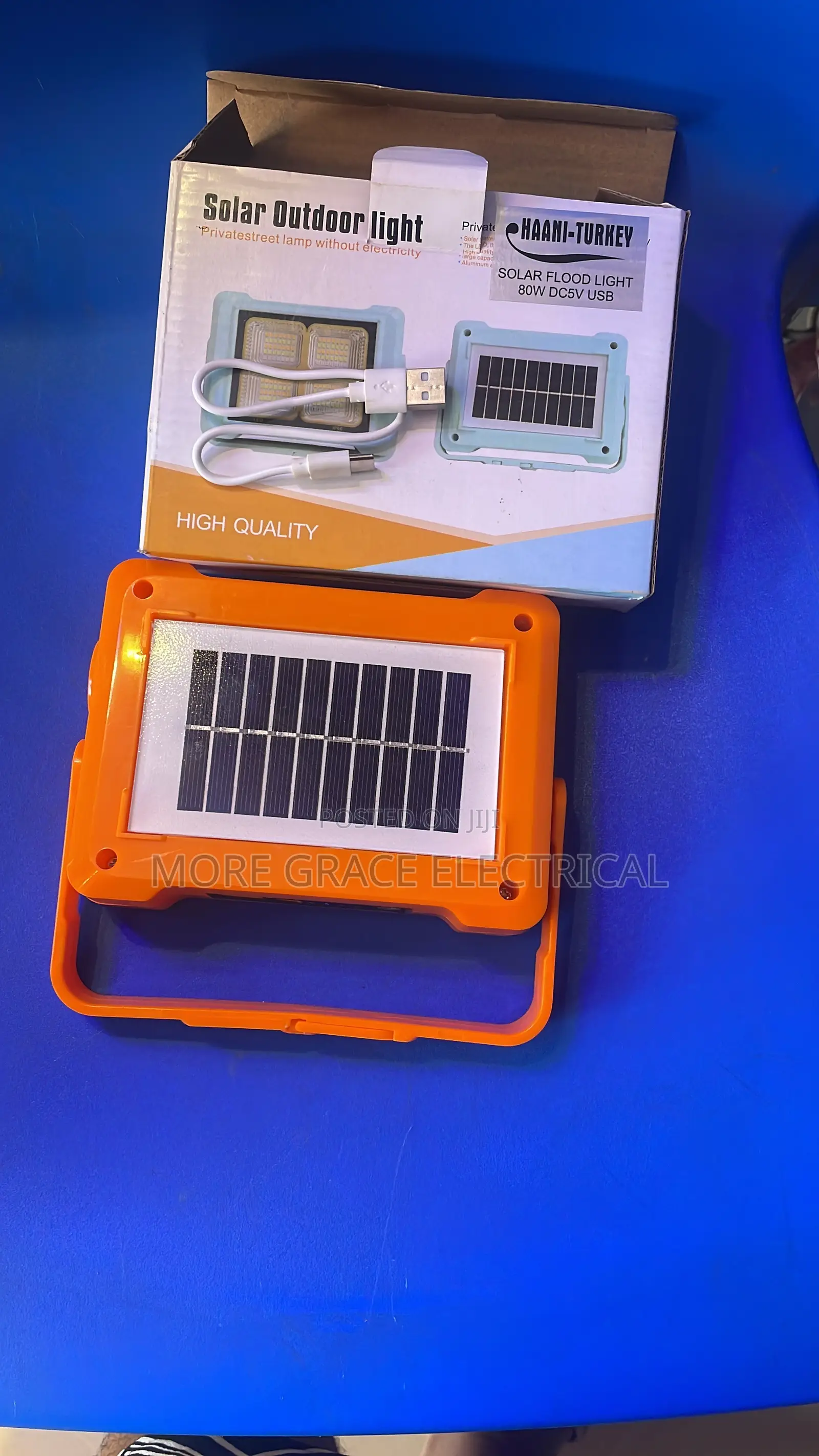 200w Solar Chargeable Light