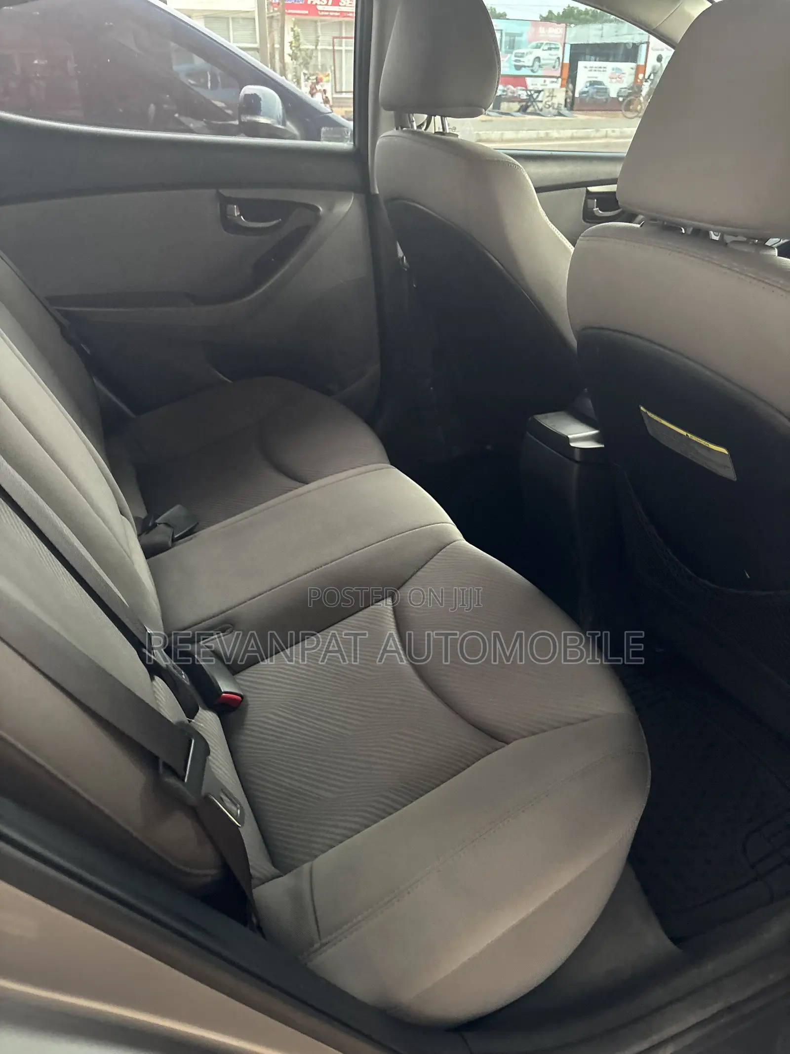 Hyundai Elantra Limited 4dr Sedan (1.8L 4cyl 6A) 2014 Silver