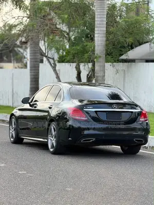 Mercedes-Benz C300 Sport 4Matic Sedan AWD (2.0L 4cyll 7A) 2016 Black