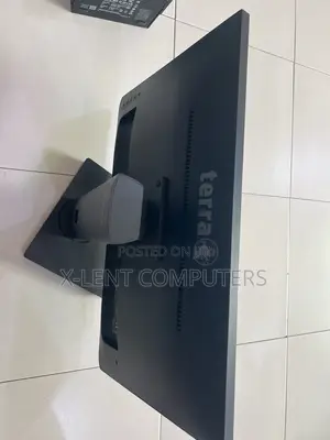 Monitor Edgeless