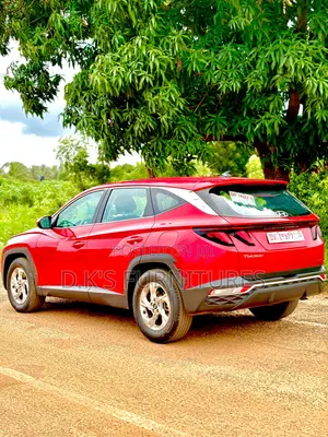 Hyundai Tucson 2022 Red