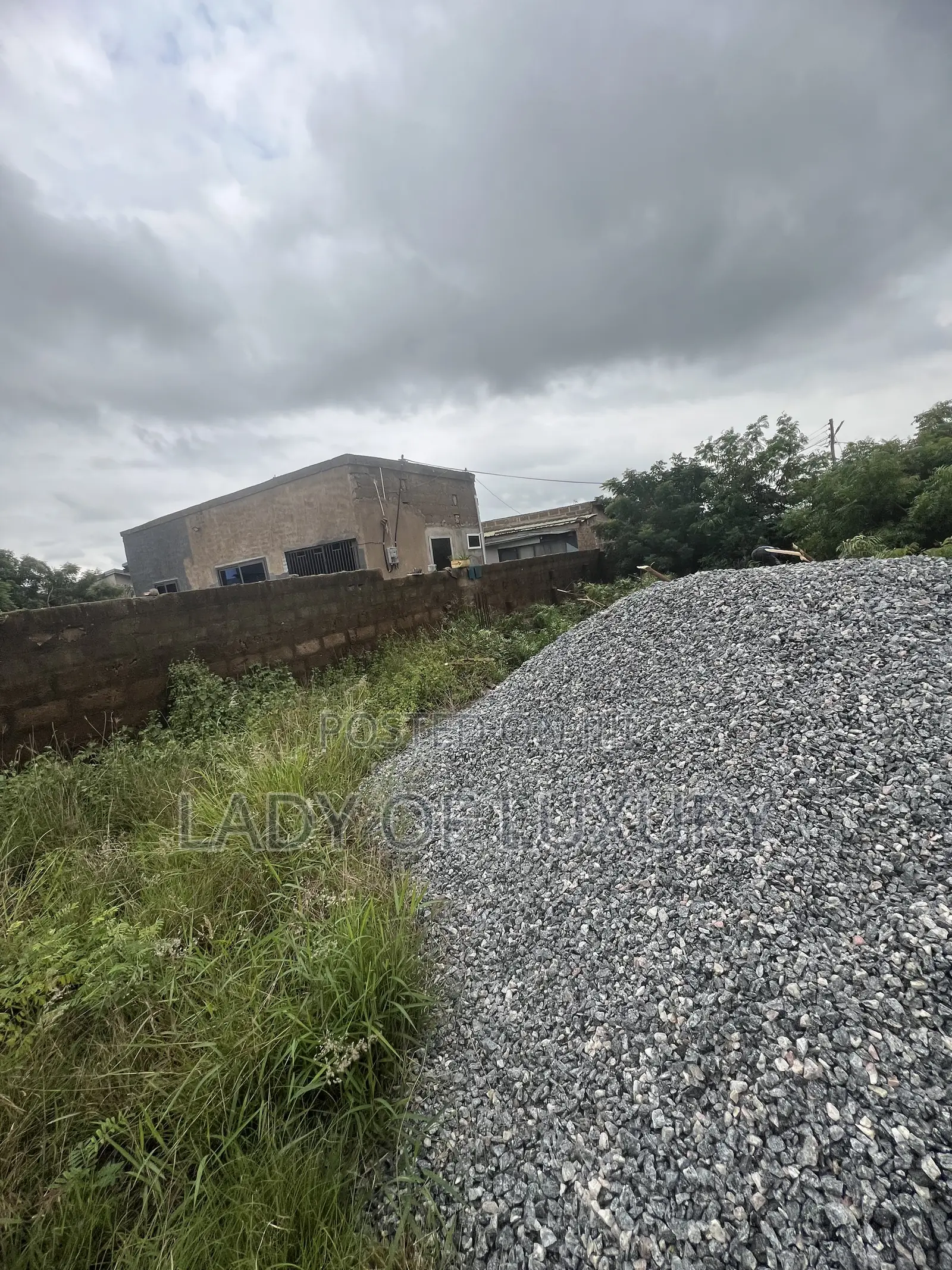 1plot of Land for Sale
