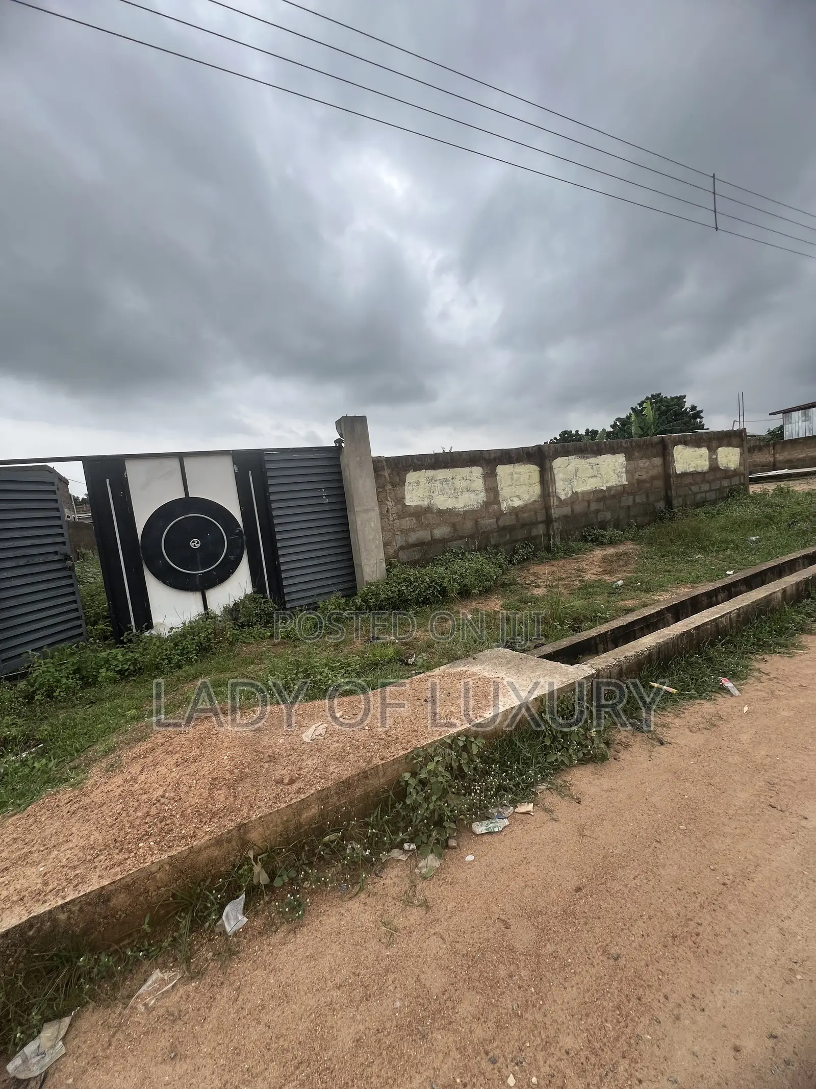 1plot of Land for Sale