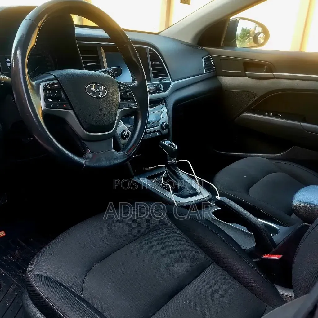 Hyundai Elantra 2017 Black