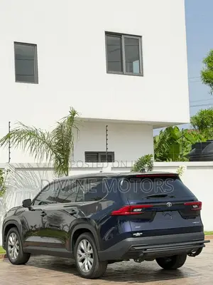 Toyota Highlander XLE 2025 Blue