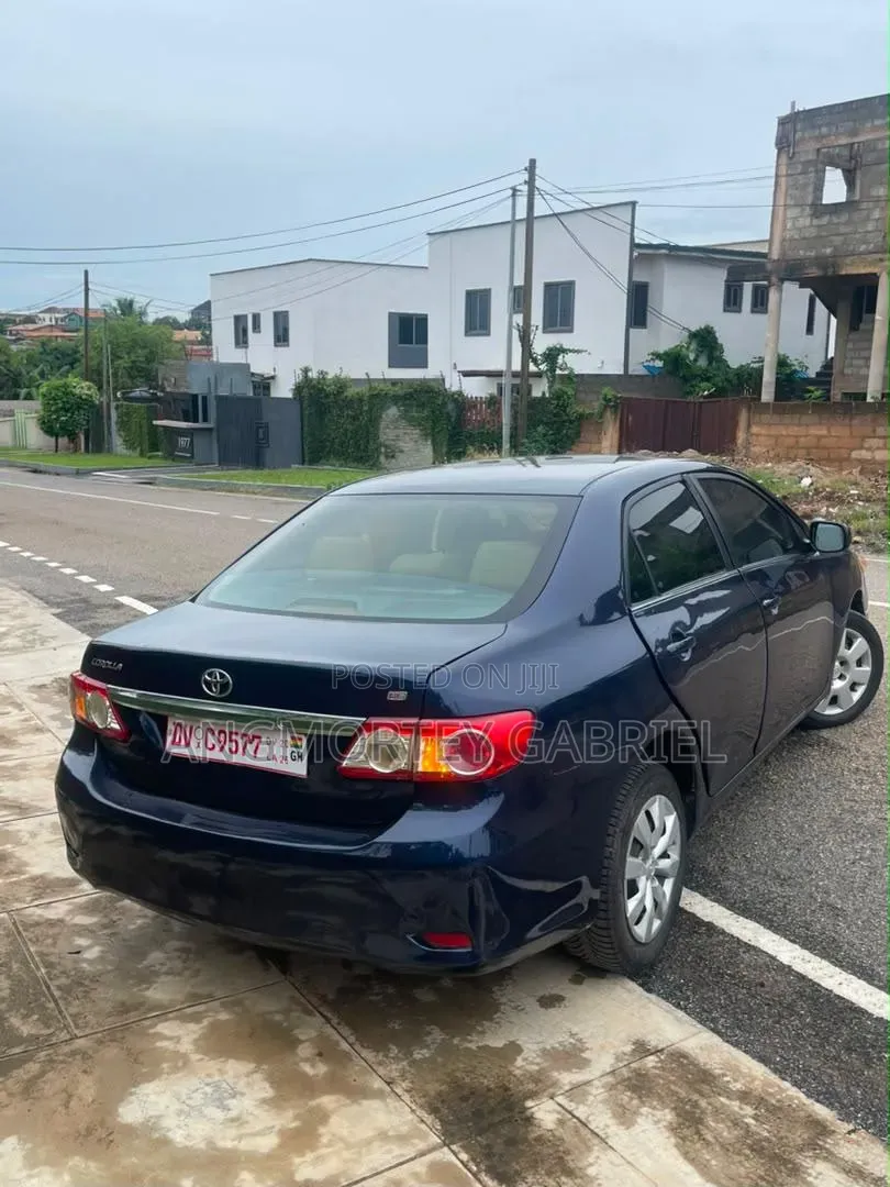 Toyota Corolla 2013 Blue
