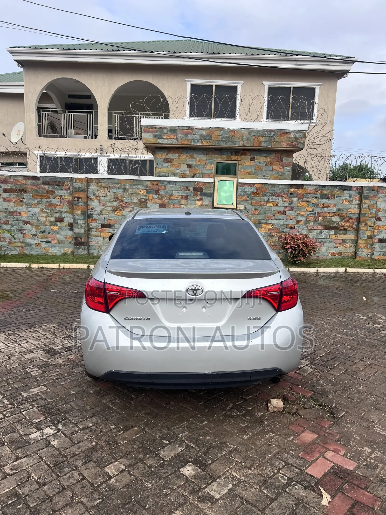 Toyota Corolla XSE (1.8L 4cyl 2A) 2019 Gray