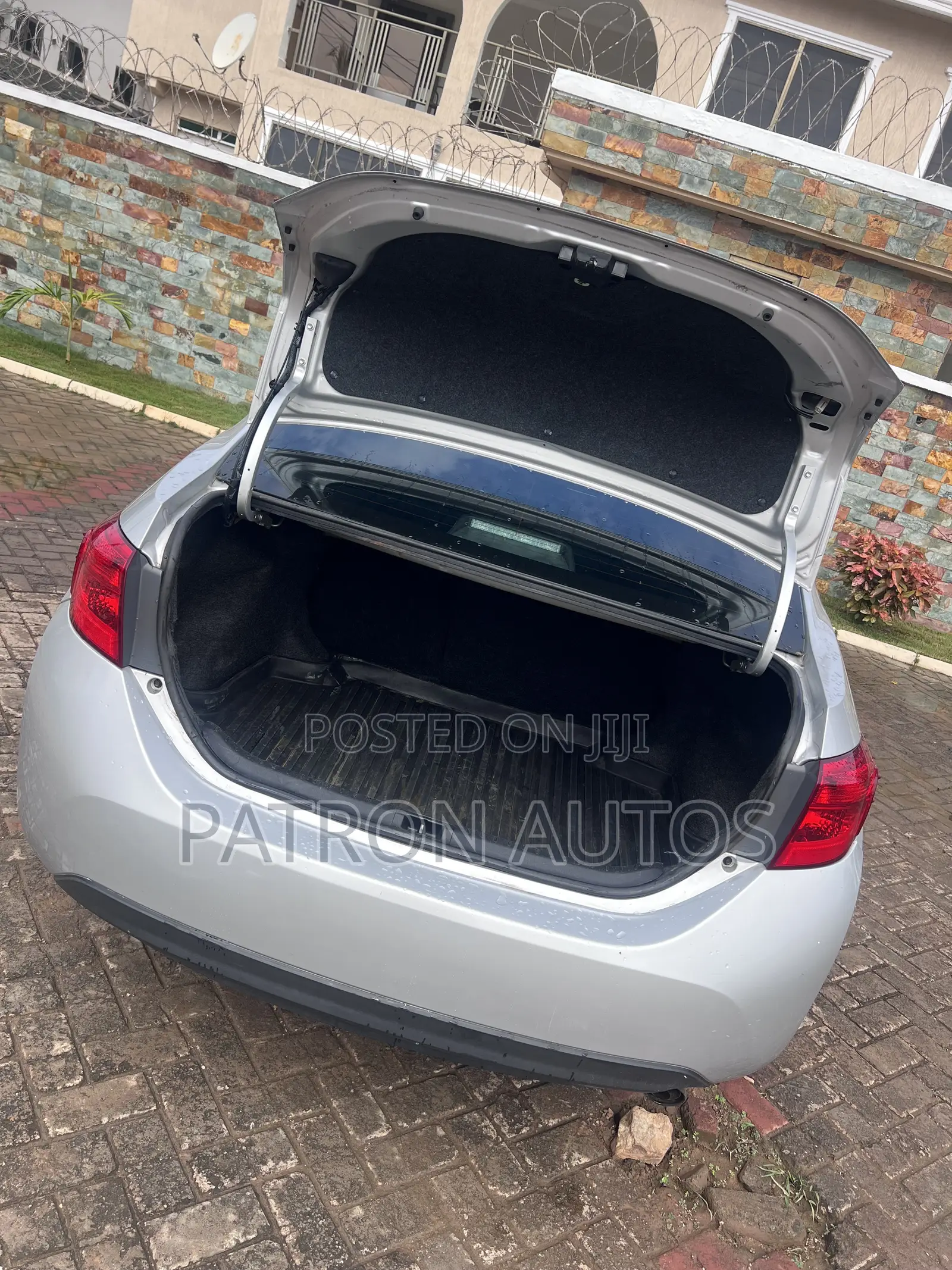 Toyota Corolla XSE (1.8L 4cyl 2A) 2019 Gray