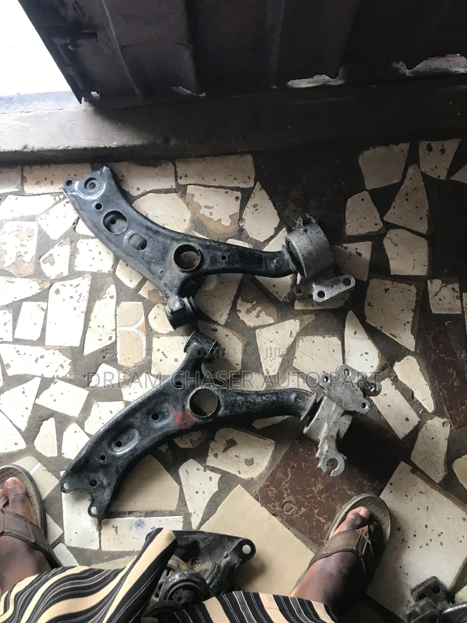 Original Home Used Lower Arm for CRV 2017-2021