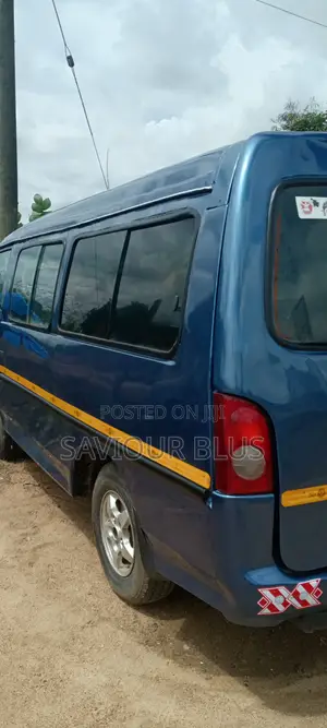 Hyundai H-100 2001 Blue