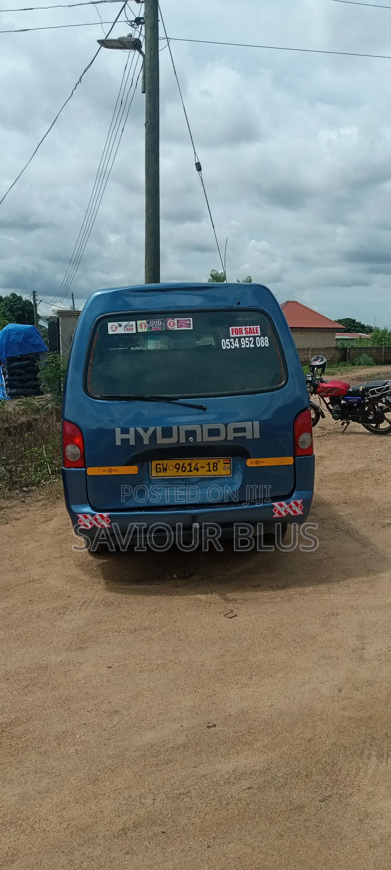 Hyundai H-100 2001 Blue