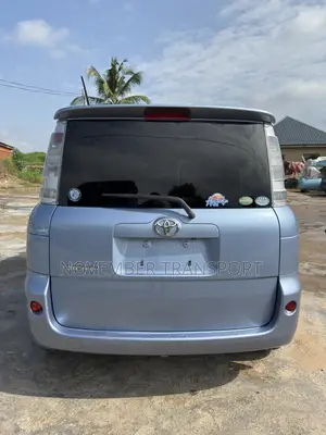 Toyota Sienta 1.5 FWD 2014 Blue