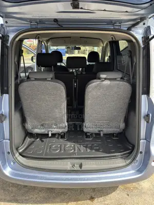 Toyota Sienta 1.5 FWD 2014 Blue