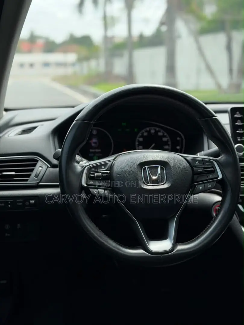 Honda Accord Touring 2.0T 2020 White