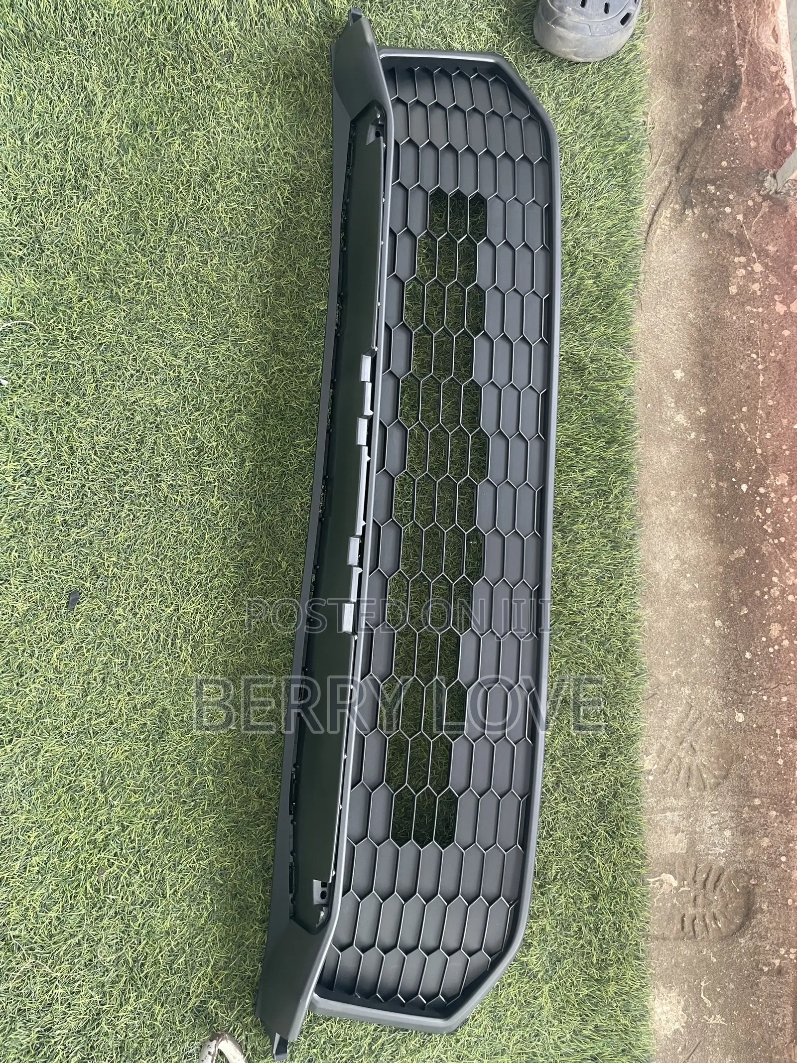 Honda Civic 2025 Down Grill
