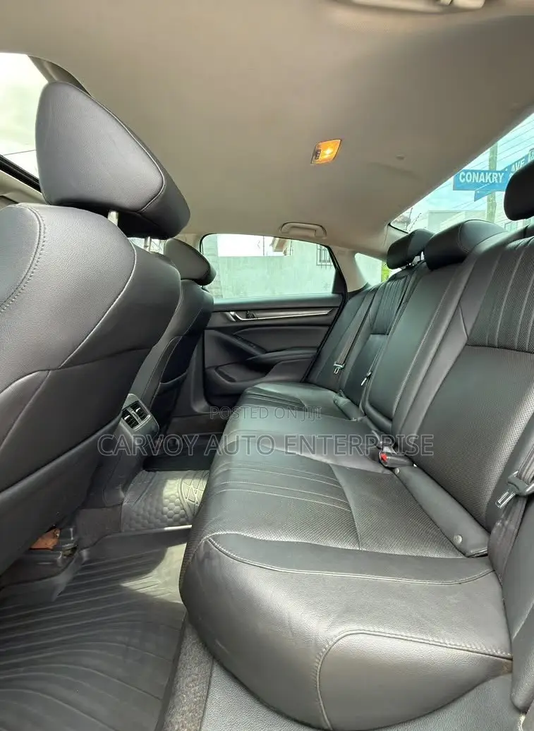 Honda Accord Touring 2.0T 2020 White