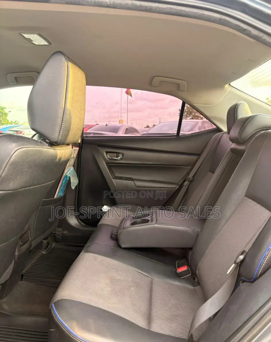 Toyota Corolla 2019 Gray
