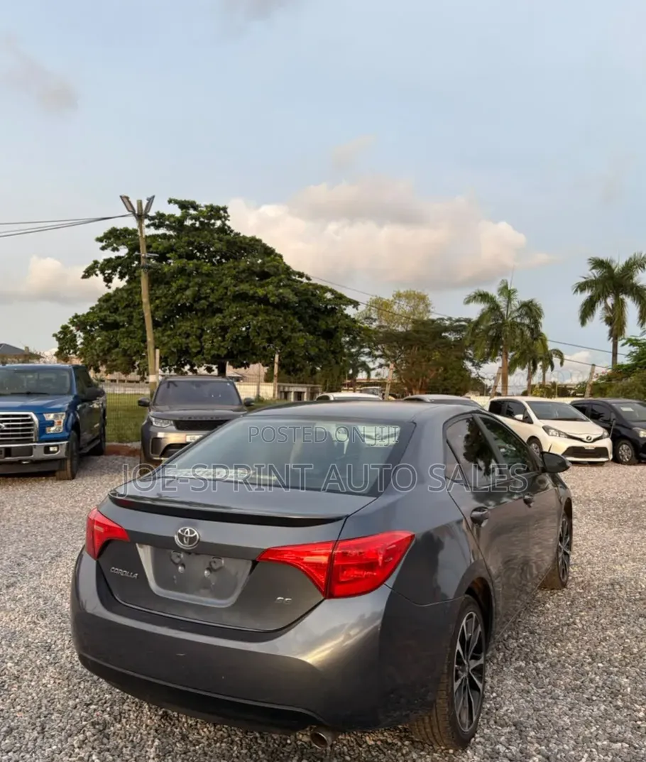 Toyota Corolla 2019 Gray