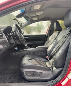 Toyota Camry 2018 Red