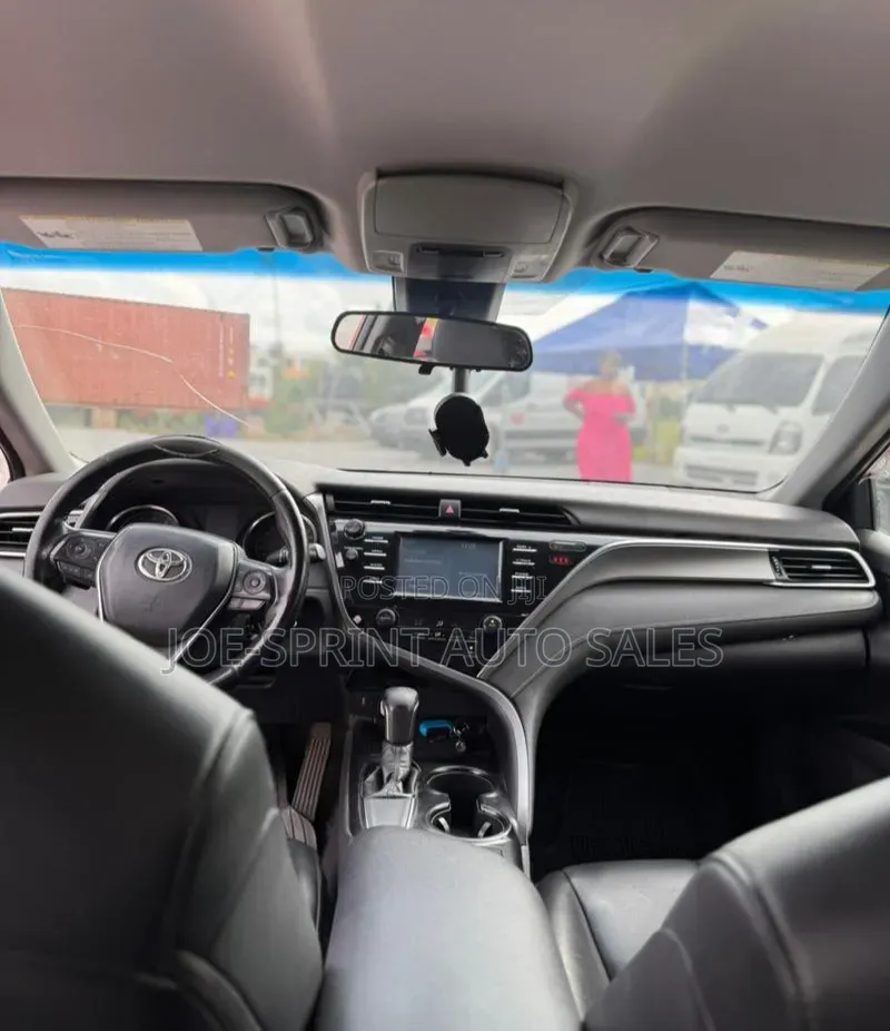 Toyota Camry 2018 Red