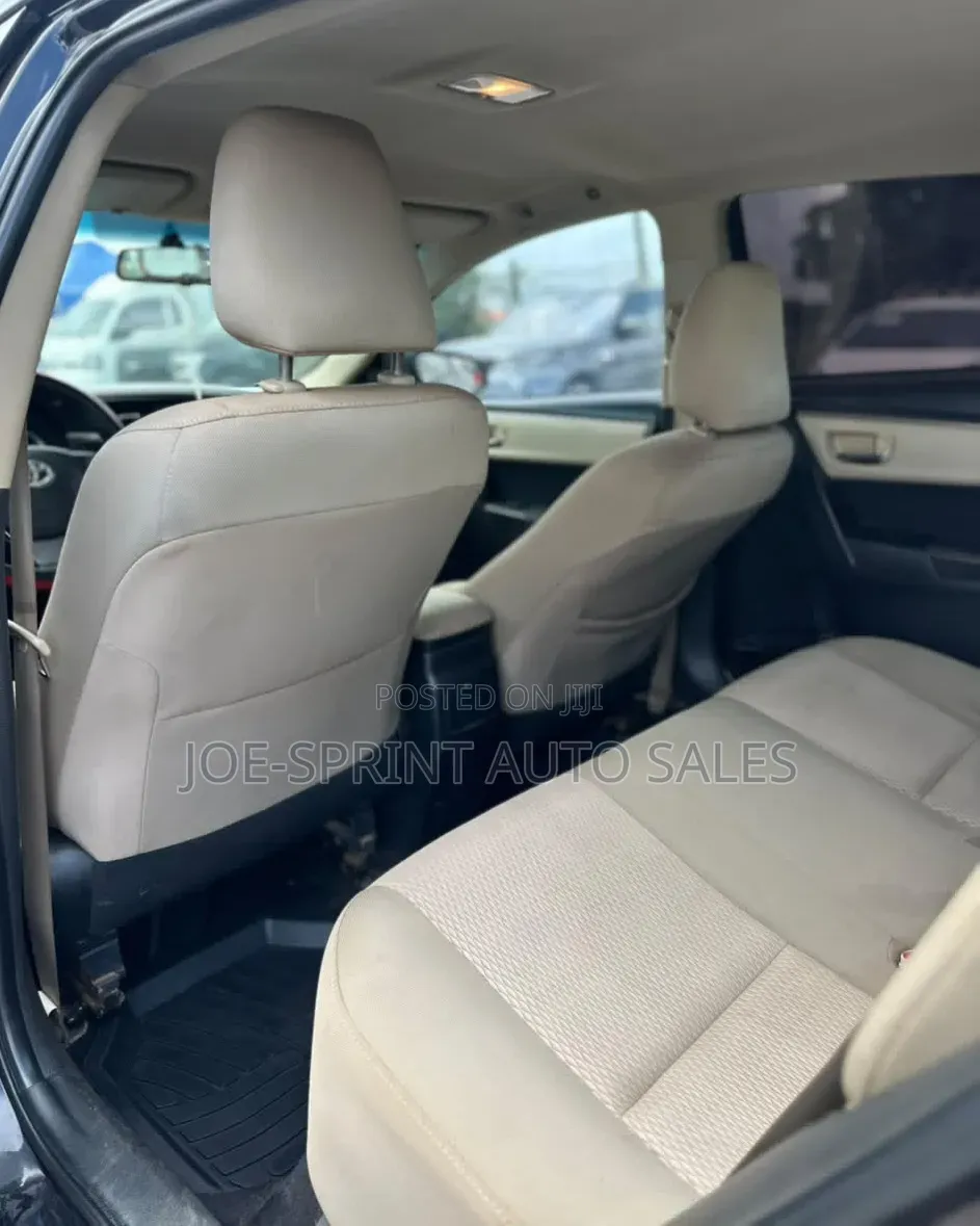 Toyota Corolla 2015 Black