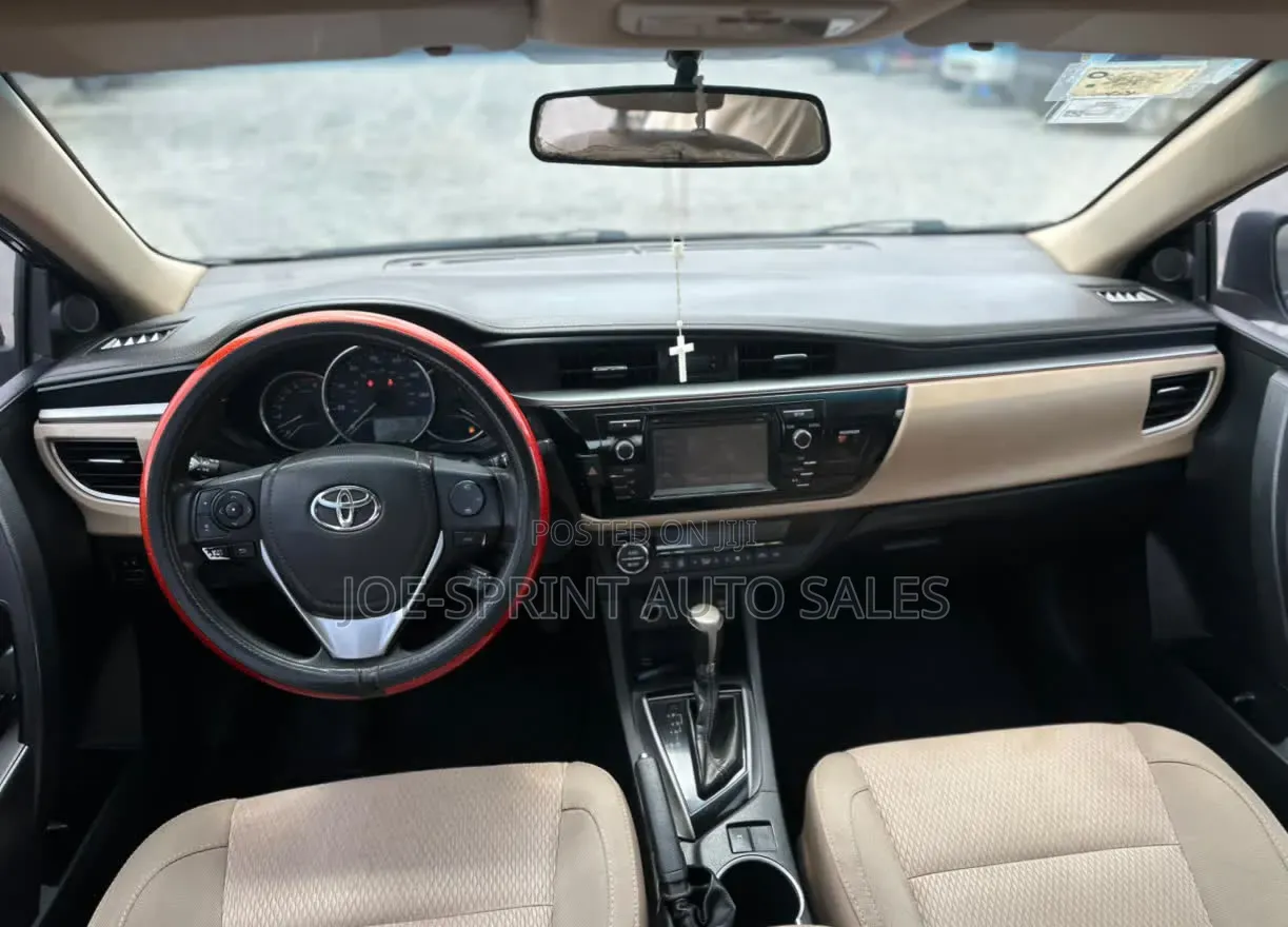 Toyota Corolla 2015 Black