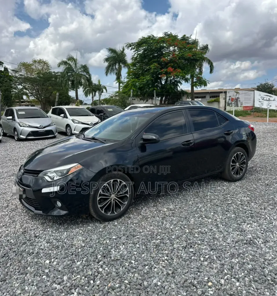 Toyota Corolla 2015 Black