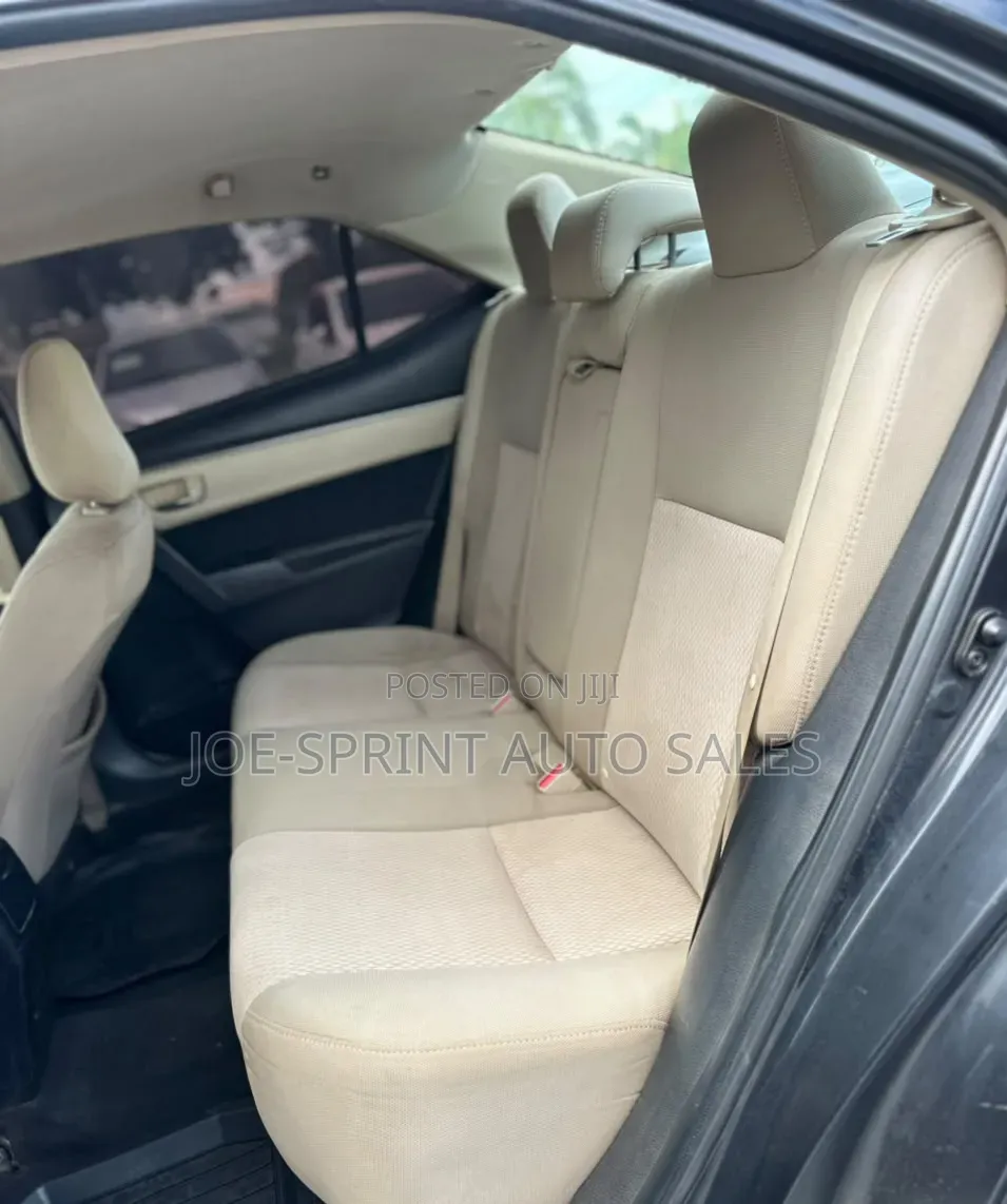 Toyota Corolla 2015 Black