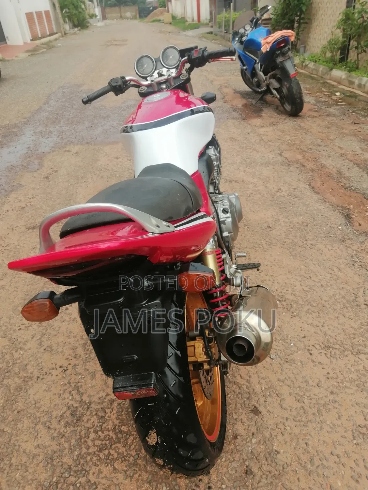 Honda CB 2025 Red