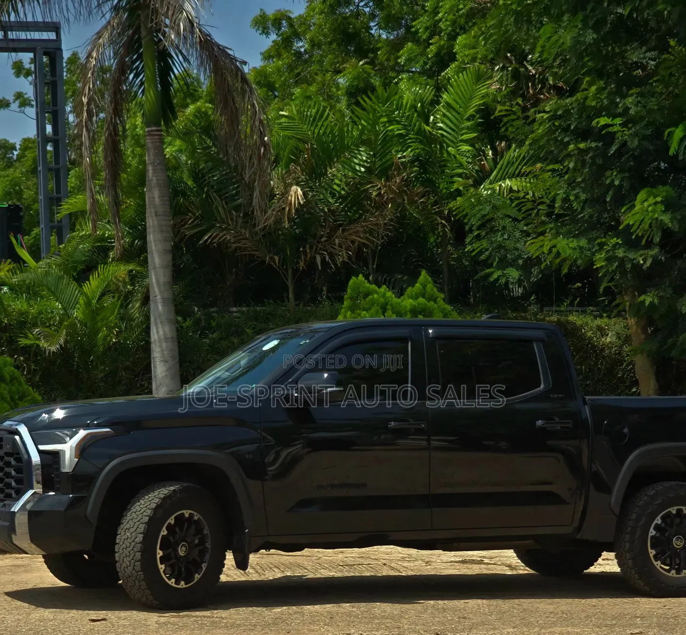 Toyota Tundra 2024 Black