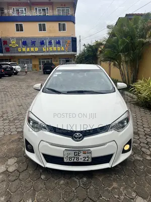 Toyota Corolla 2015 White