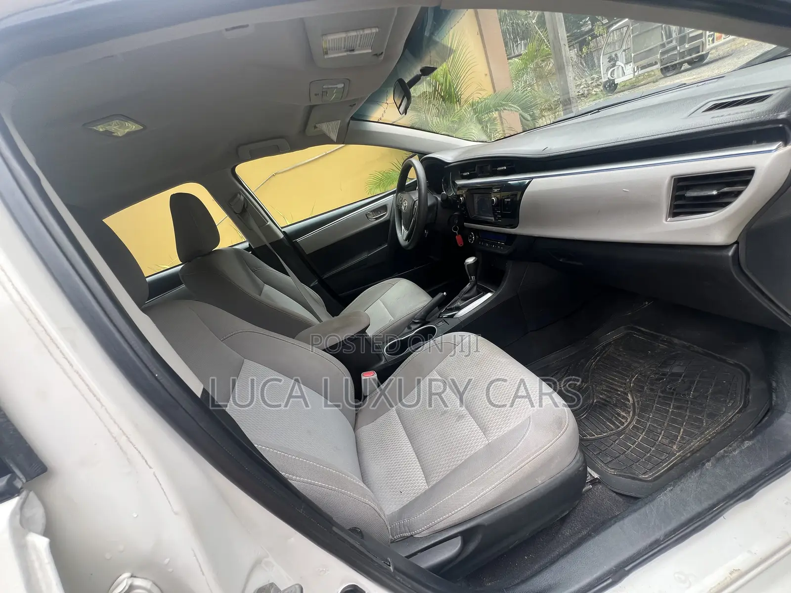 Toyota Corolla 2015 White