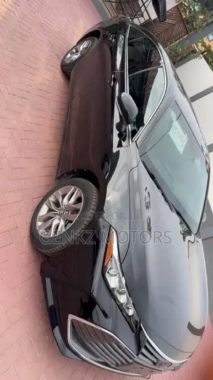 Toyota Avalon XLE 2022 Black