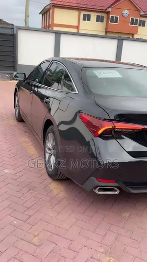 Toyota Avalon XLE 2022 Black