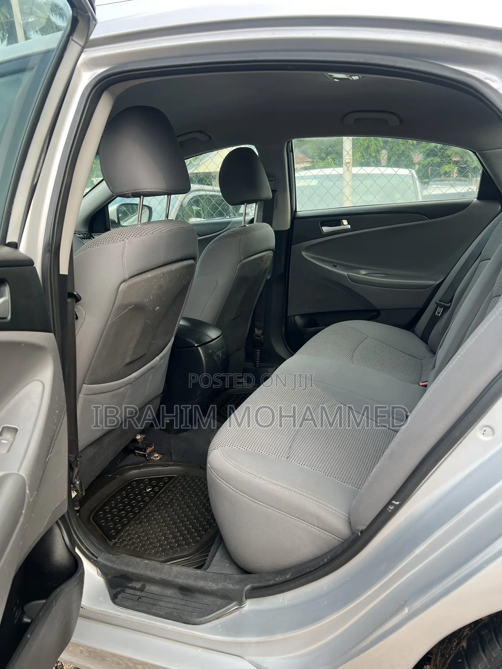 Hyundai Sonata SE Sedan FWD (2.4L 4cyl 6A) 2011 Silver