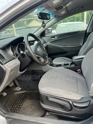 Hyundai Sonata SE Sedan FWD (2.4L 4cyl 6A) 2011 Silver