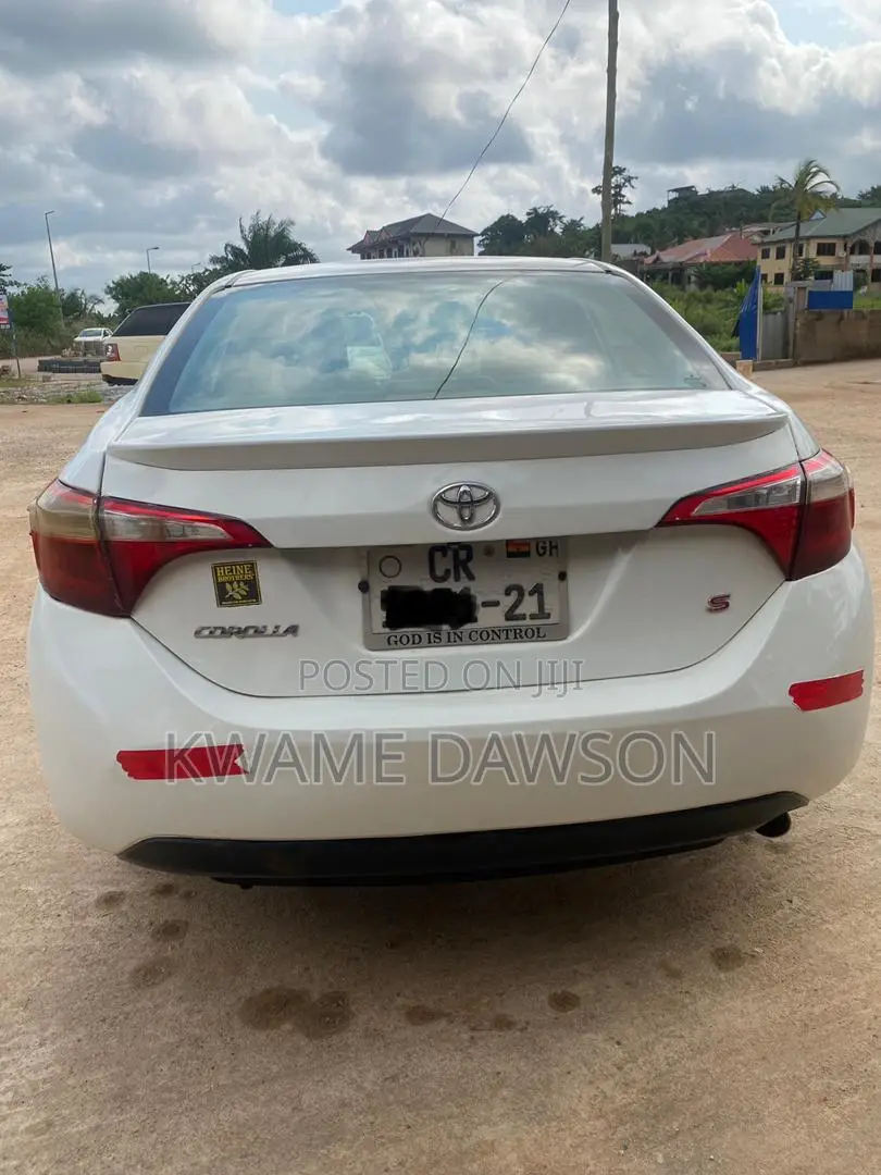 Toyota Corolla S 4dr Sedan (1.8L 4cyl CVT) 2015 White
