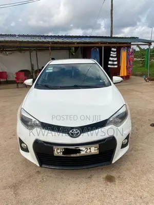 Toyota Corolla S 4dr Sedan (1.8L 4cyl CVT) 2015 White