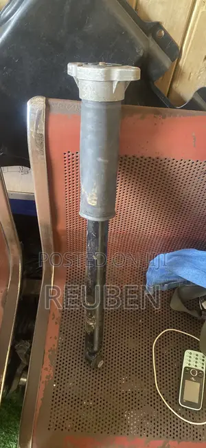 Mercedes Benz C300 W205 Back Shocks