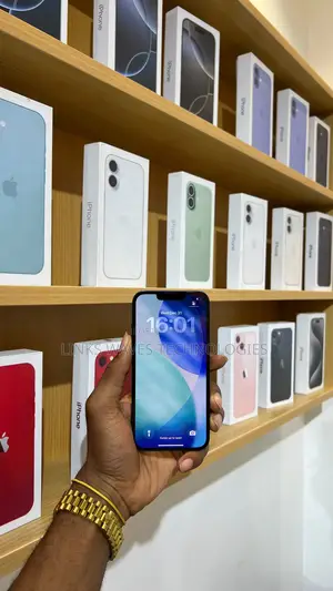 New Apple iPhone 13 128 GB Green