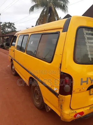 Hyundai H-100 2003 Yellow