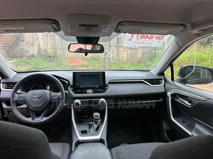 Toyota RAV4 XLE AWD 2020 Black