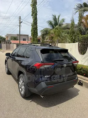 Toyota RAV4 XLE Premium AWD 2023 Blue