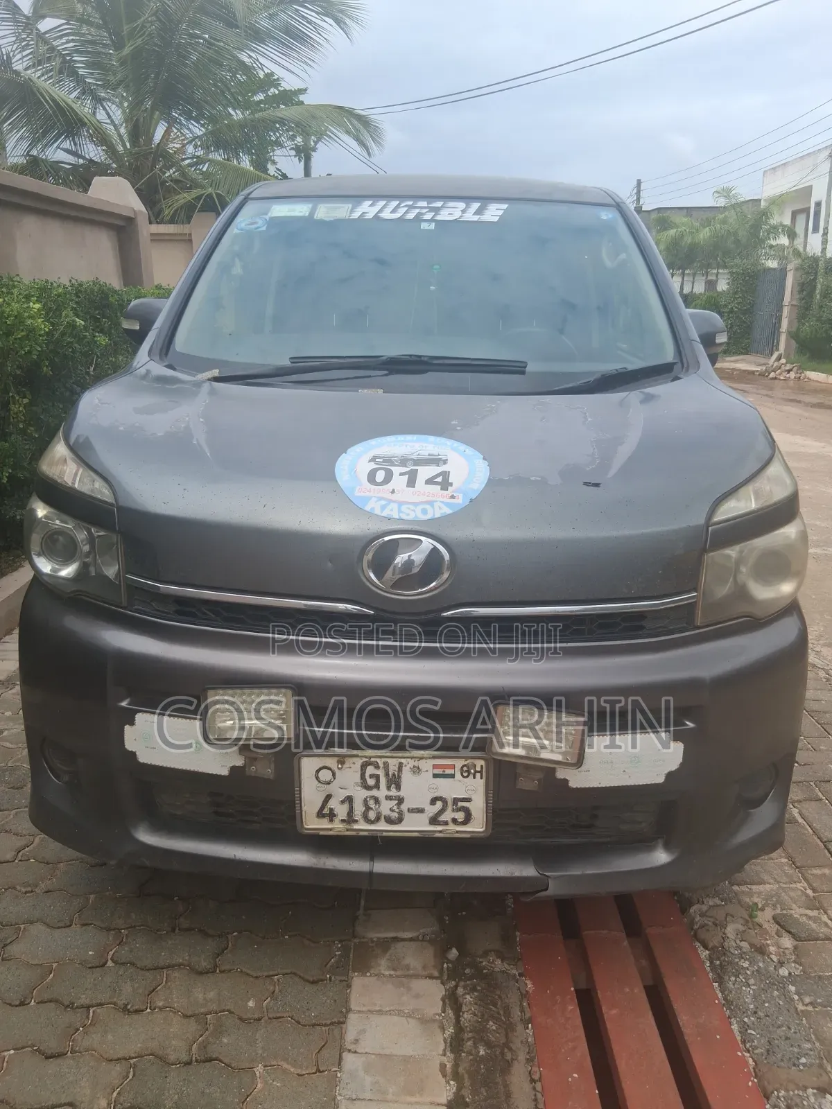 Toyota Voxy 2013 Gray