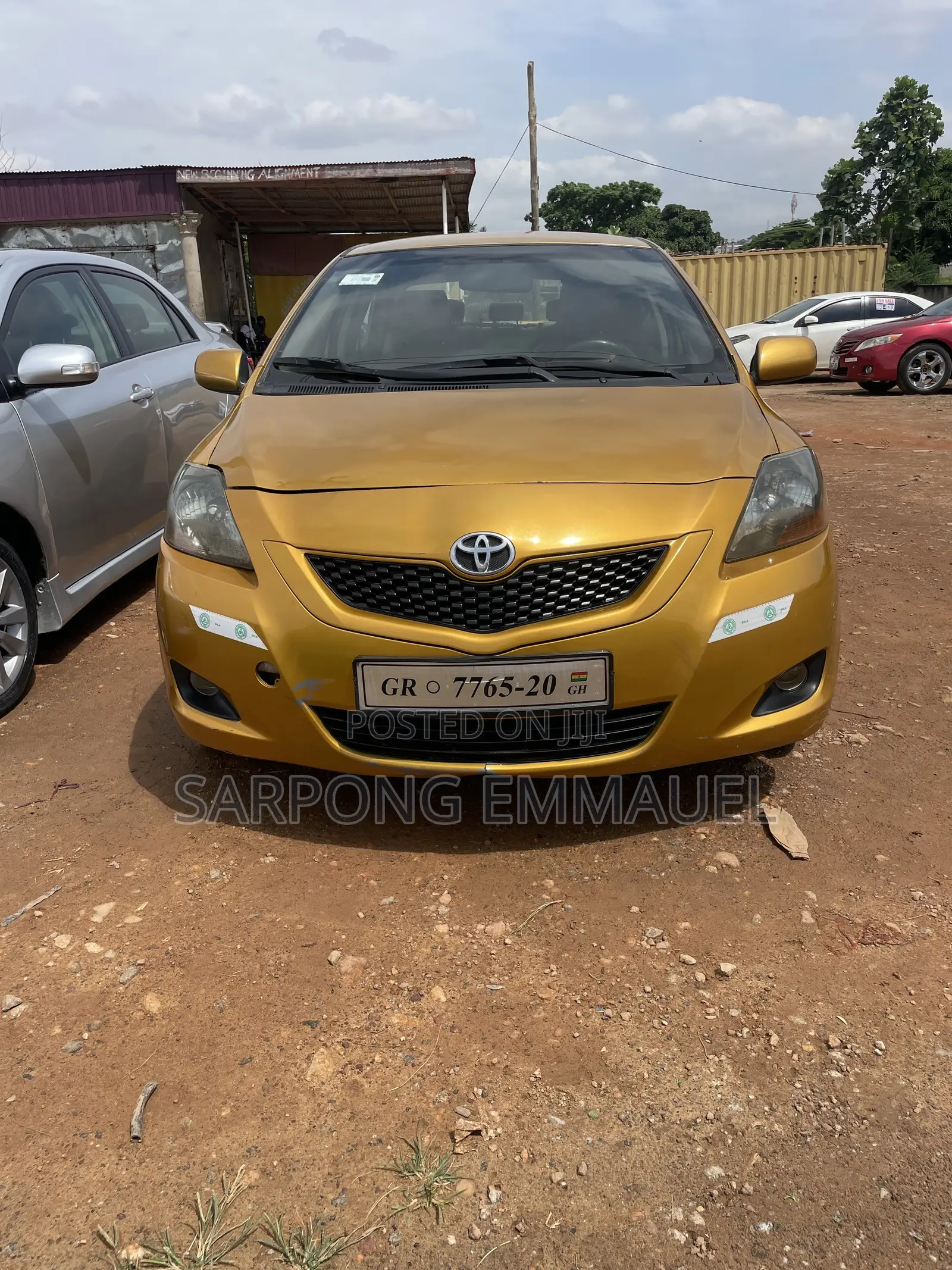 Toyota Yaris 2010 Gold