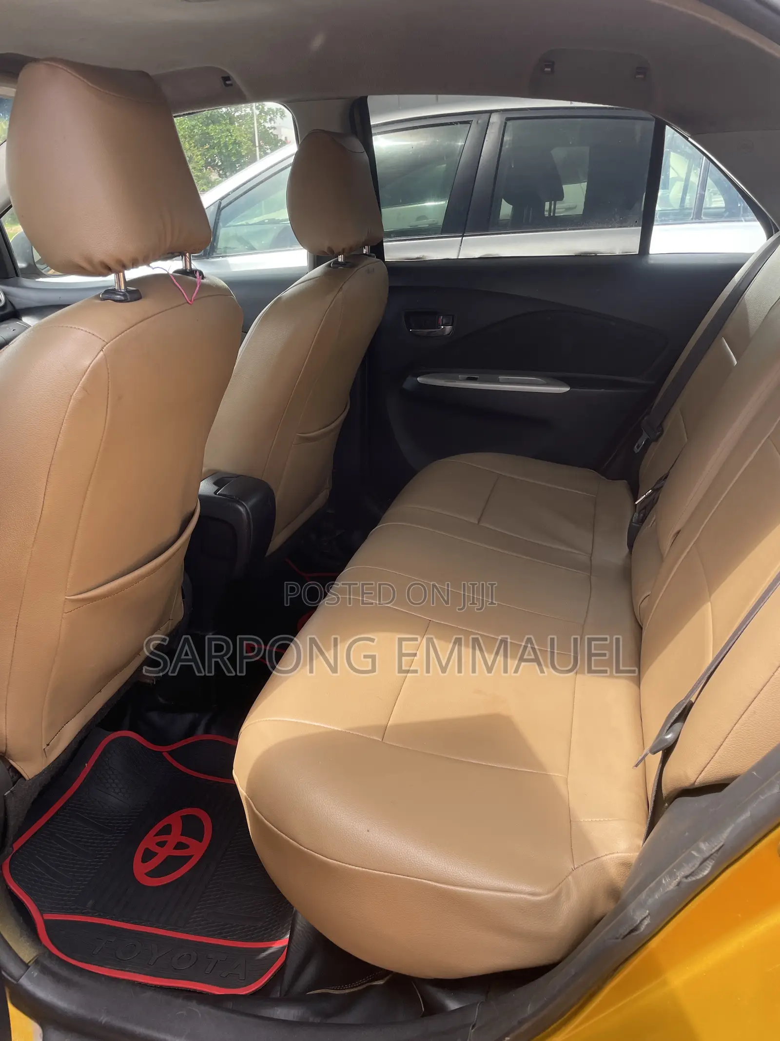 Toyota Yaris 2010 Gold