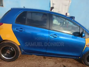 Toyota Yaris 2010 Blue